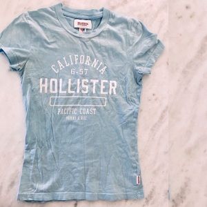 Hollister Graphic Tee